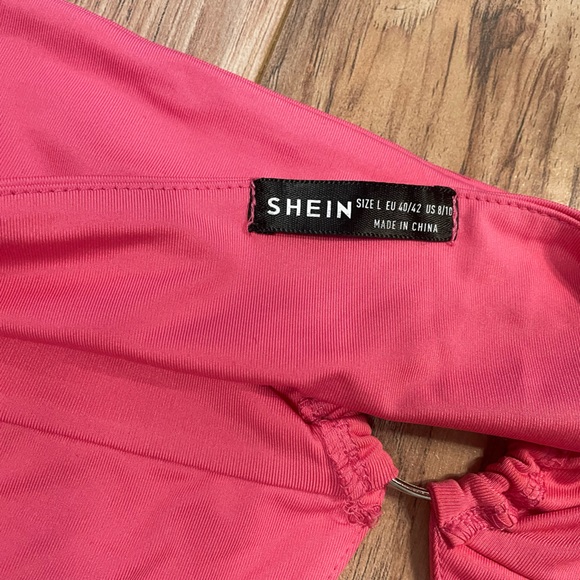 SHEIN triangle neck tie crop top Pink in size L - Picture 3 of 4